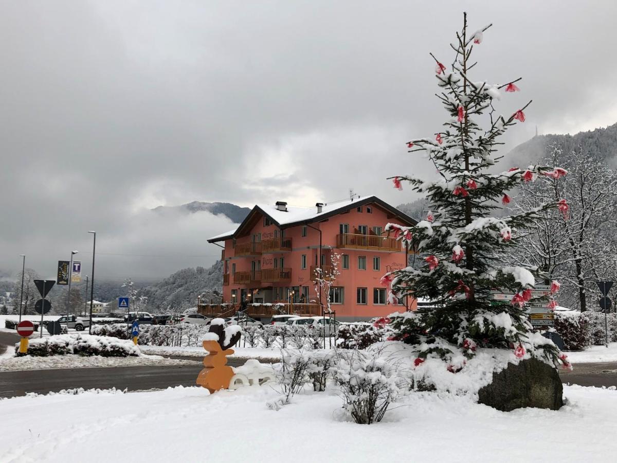 Alpieve Albergo Pieve Pieve Di Ledro Kültér fotó