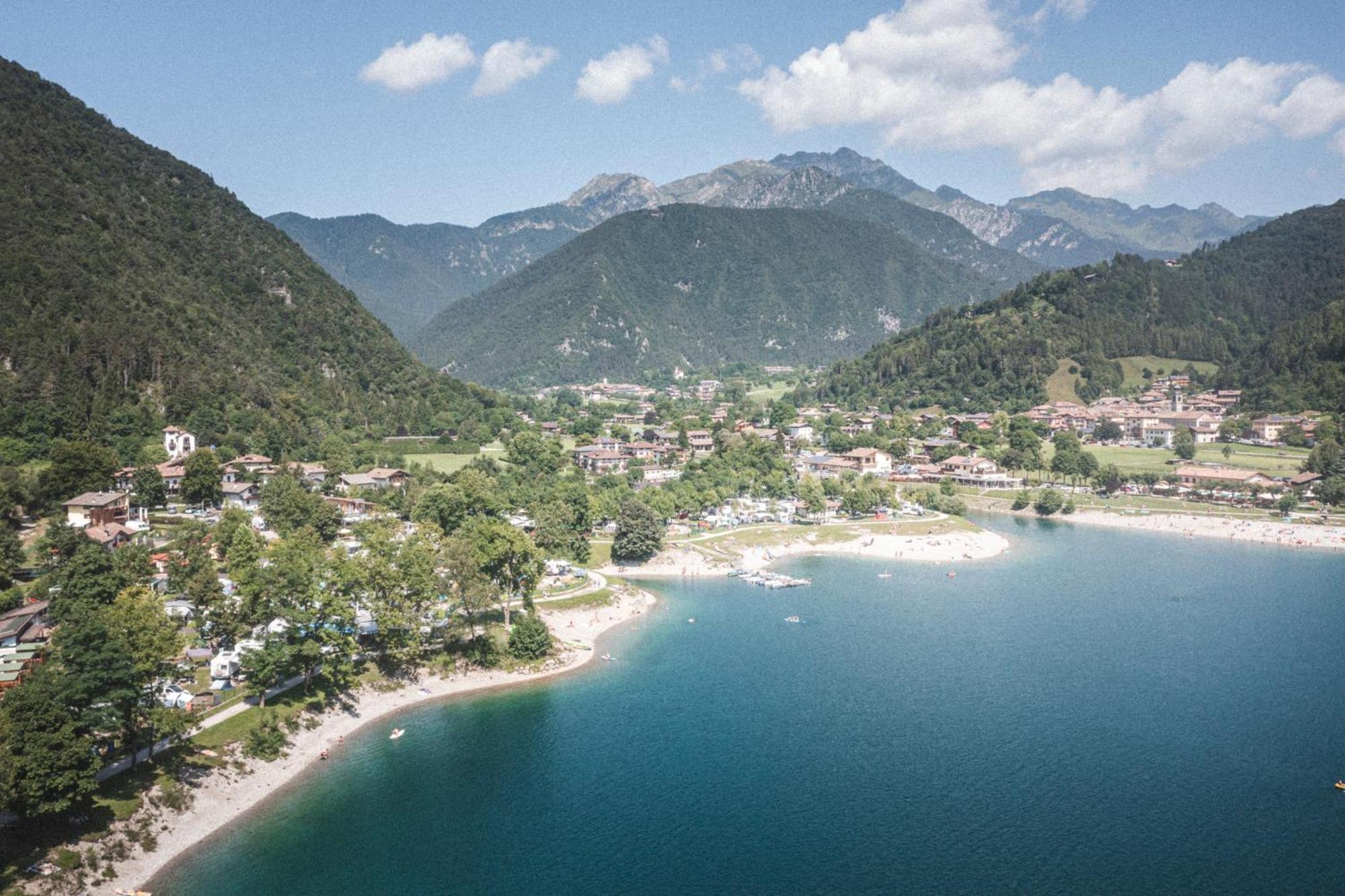 Alpieve Albergo Pieve Pieve Di Ledro Kültér fotó