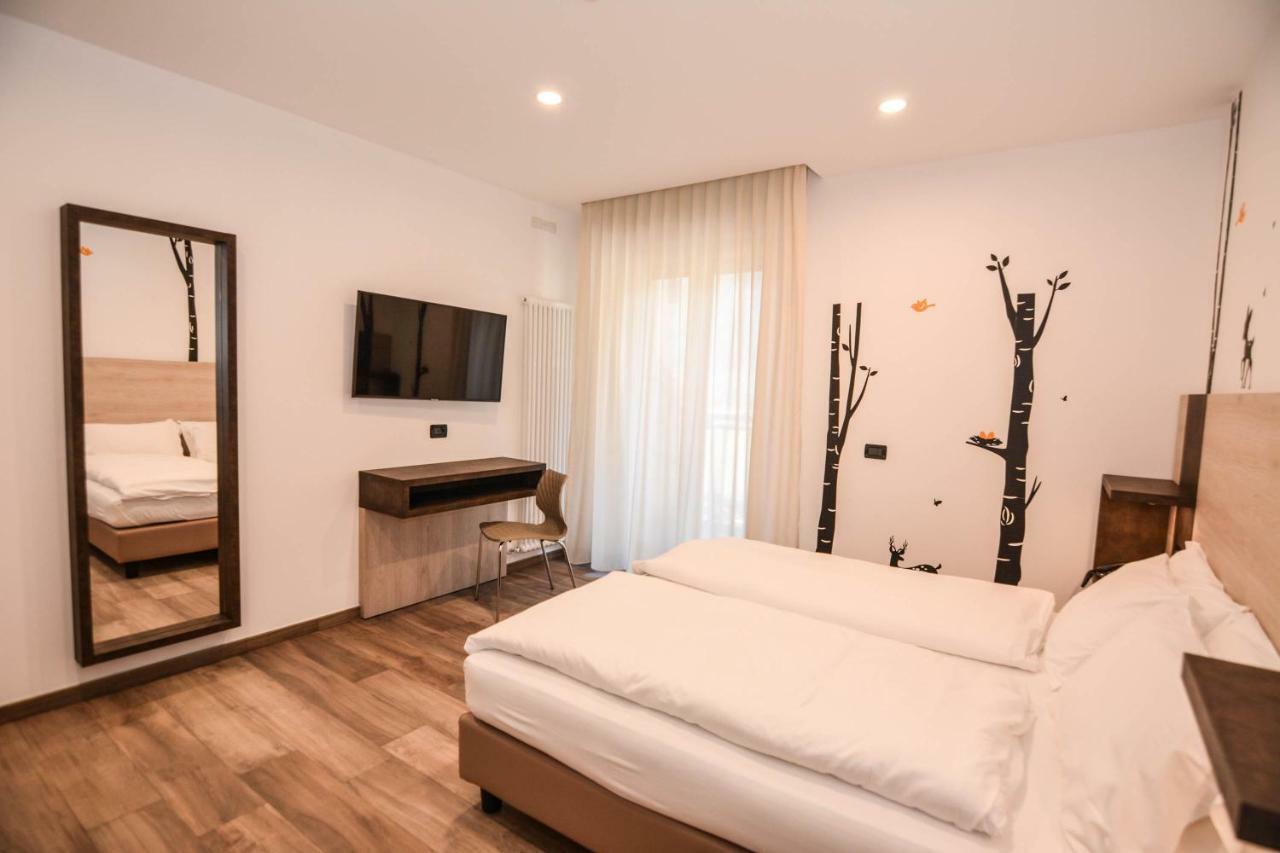 Alpieve Albergo Pieve Pieve Di Ledro Kültér fotó