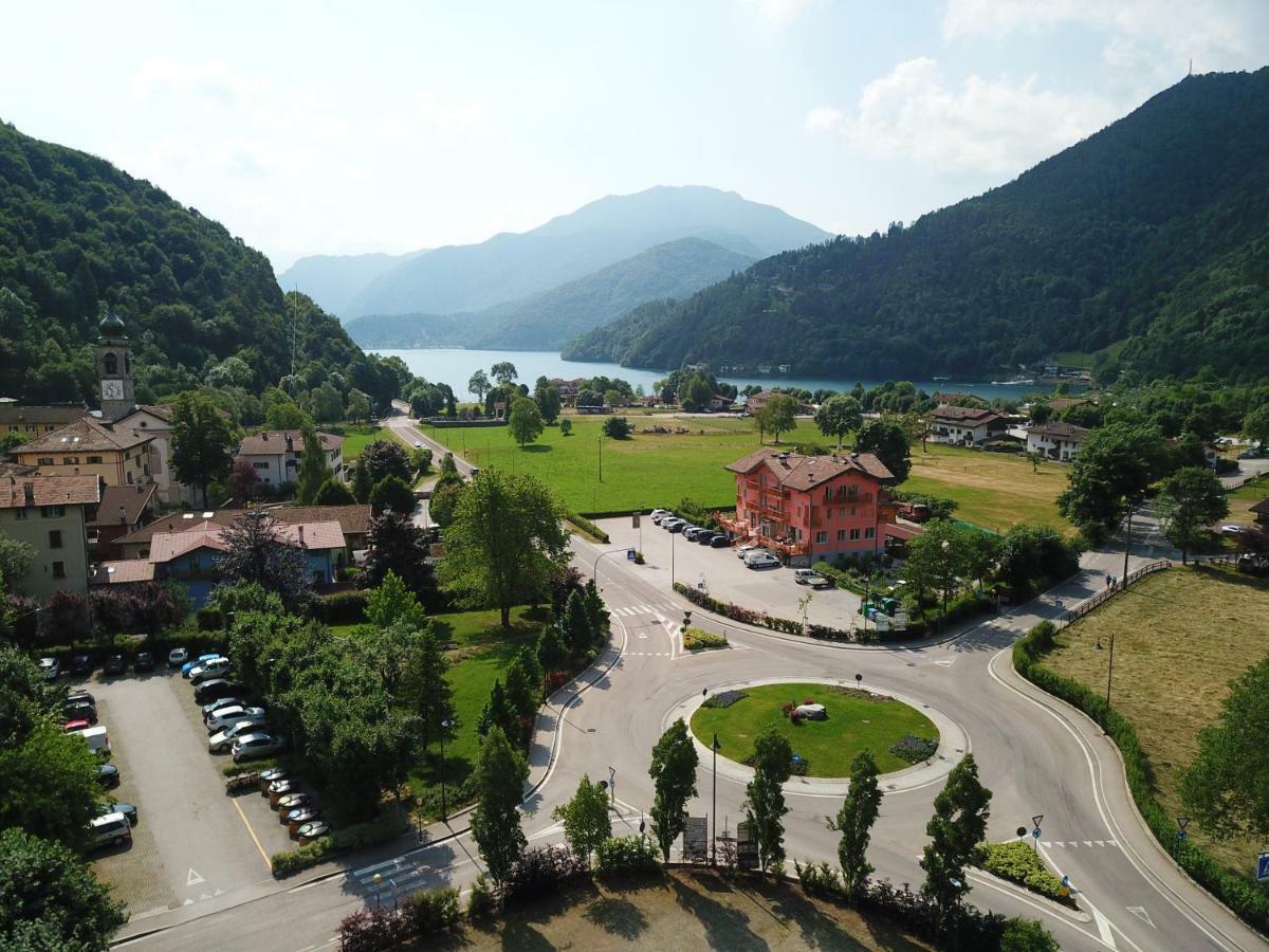Alpieve Albergo Pieve Pieve Di Ledro Kültér fotó