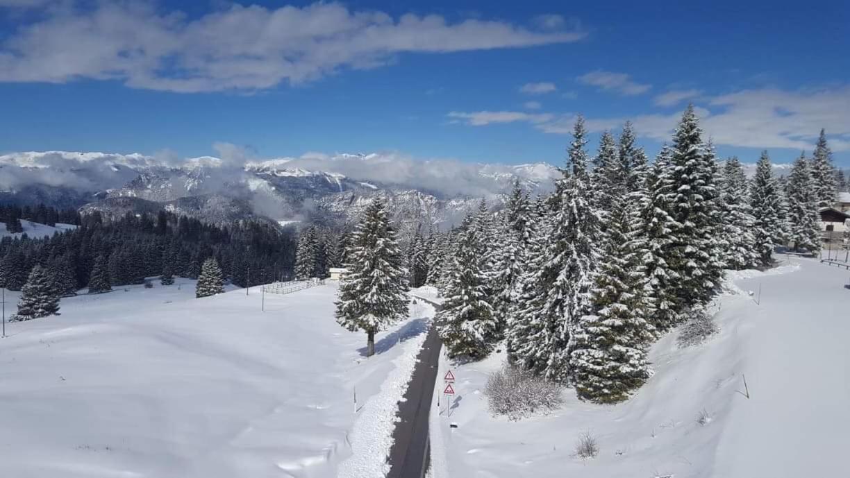 Alpieve Albergo Pieve Pieve Di Ledro Kültér fotó