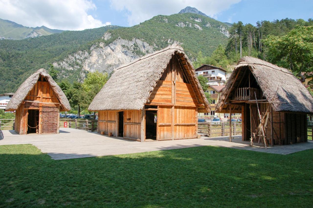 Alpieve Albergo Pieve Pieve Di Ledro Kültér fotó