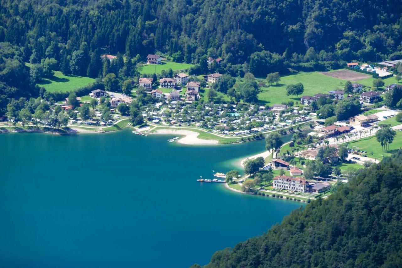 Alpieve Albergo Pieve Pieve Di Ledro Kültér fotó